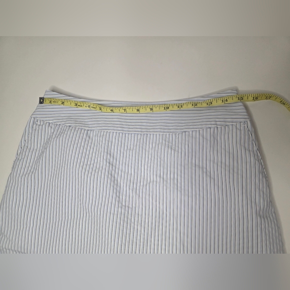 SEE DETAILS - Adidas Womens Size 4 Skort Striped ClimaCool - Picture 15 of 16